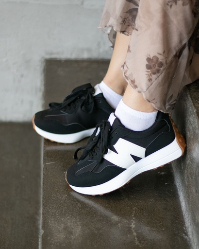 [D107-Black-White-40] D107 (Black-White, 40)