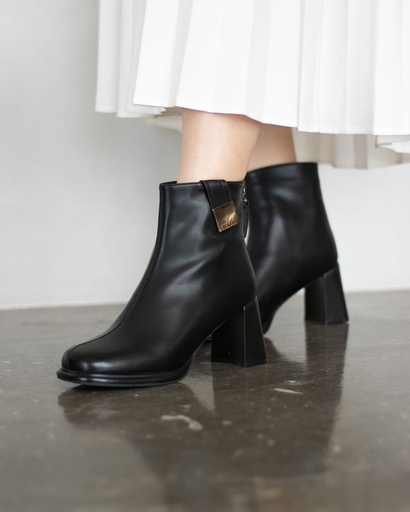 [D111-Black-36] D111 (Black, 36)