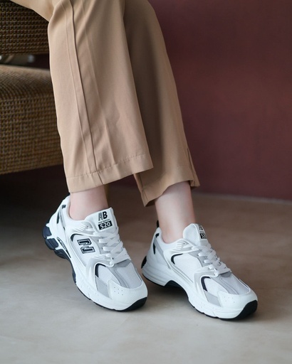 [D119-White-Black-37] D119 (White-Black, 37)