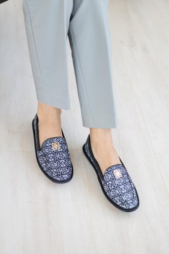 [B136-Black-37] B136 (Black, 37)