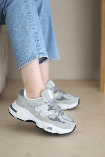 [D131-White-Grey-37] D131 (White-Grey, 37)