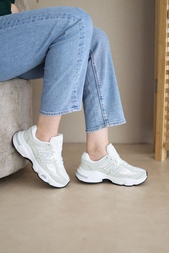 [D131-White-Grey-37] D131 (White-Grey, 37)