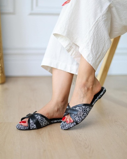 [B151-Black-37] B151 (Black, 37)