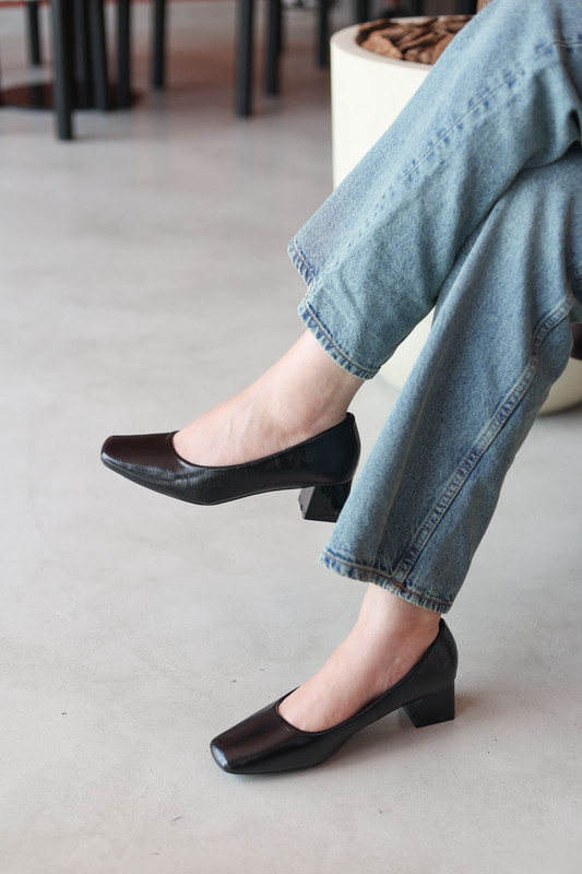 D163