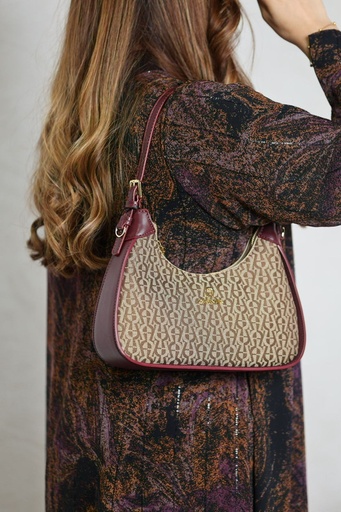 BAG 698