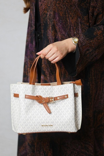 BAG 700